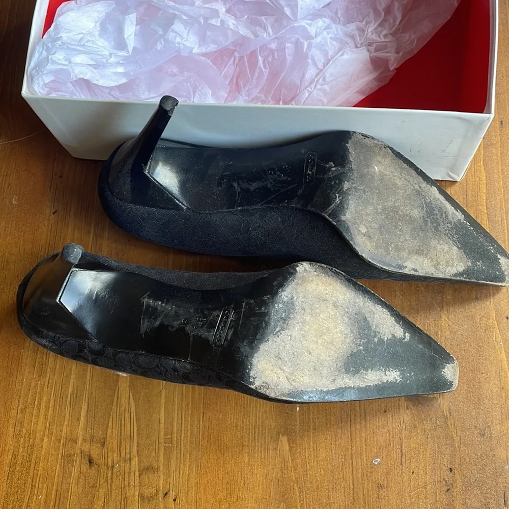 Coach Black Pumps - Gorgeous Logo Design! - Picture 5 of 10